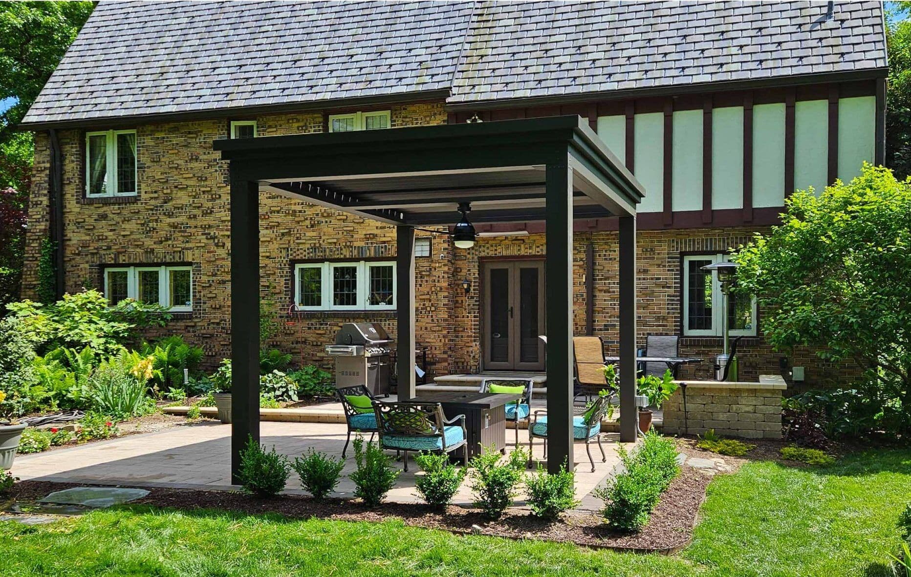 Bronze-Free-standing-Latitude-over-patio-scaled-e1718738676682.jpg