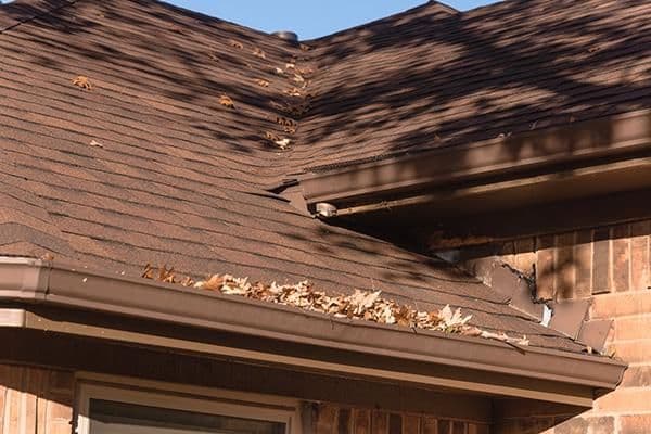 Clogged-Gutter-filled-with-leaves-600x400-1
